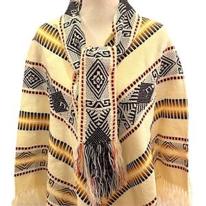 Andes Artesani Wool Poncho Cape Sweater NWOT Boho Cream Brown Yellow Orange Med